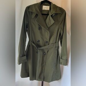 Olive Trench Coat - Women’s Medium